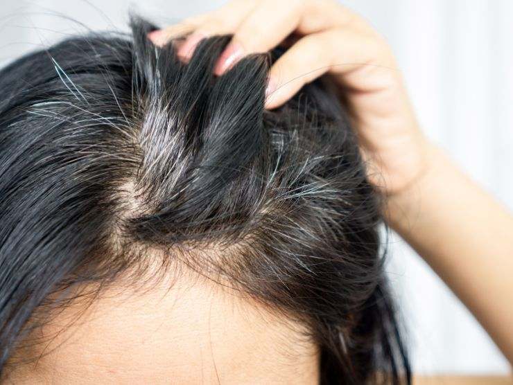 trucchetto 3 minuti capelli bianchi