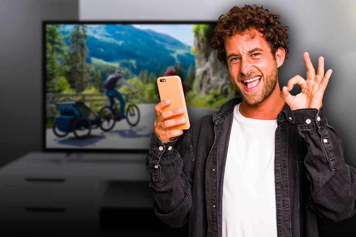 La guida per condividere lo schermo dello smartphone sulla TV